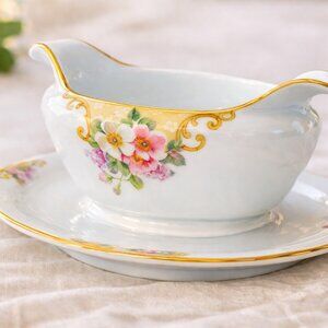 Vintage Thun 163 Gravy Boat w/ Attached Saucer – Czech Porcelain Floral/Gold